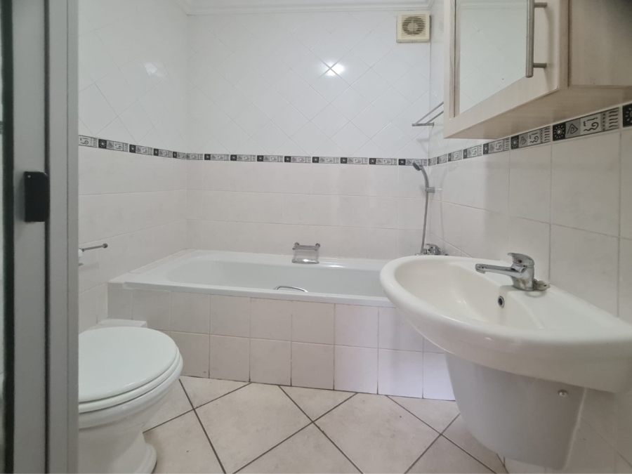 To Let 2 Bedroom Property for Rent in Kosmos North West